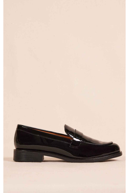 MOCASSINS VERNIS AMBER NOIR