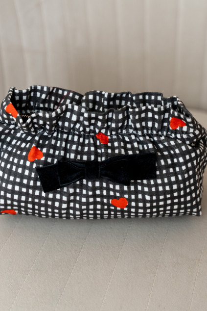 ARINA CHECKERED HEART POUCH