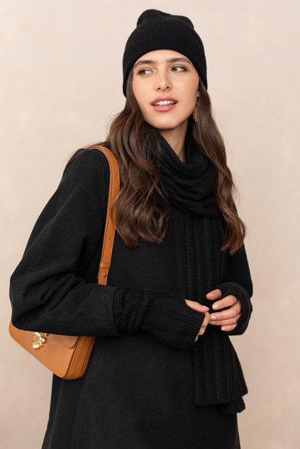 BLACK BASIL BEANIE