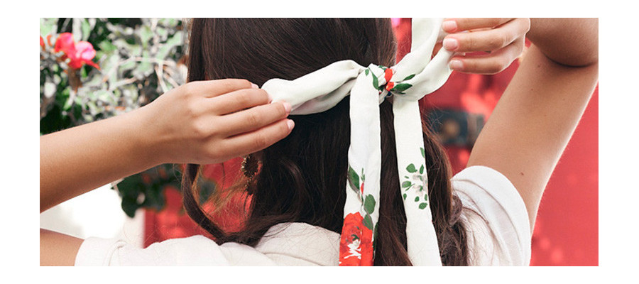Scarves & shawls